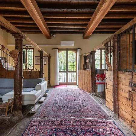 Country Mansion 8500squarefeet *